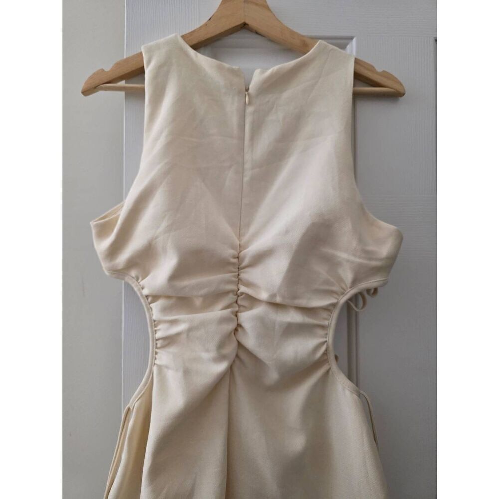 Zara Cut Out Slim Midi Cream Size M NWT Blogger Favorite - Picture 6 of 11